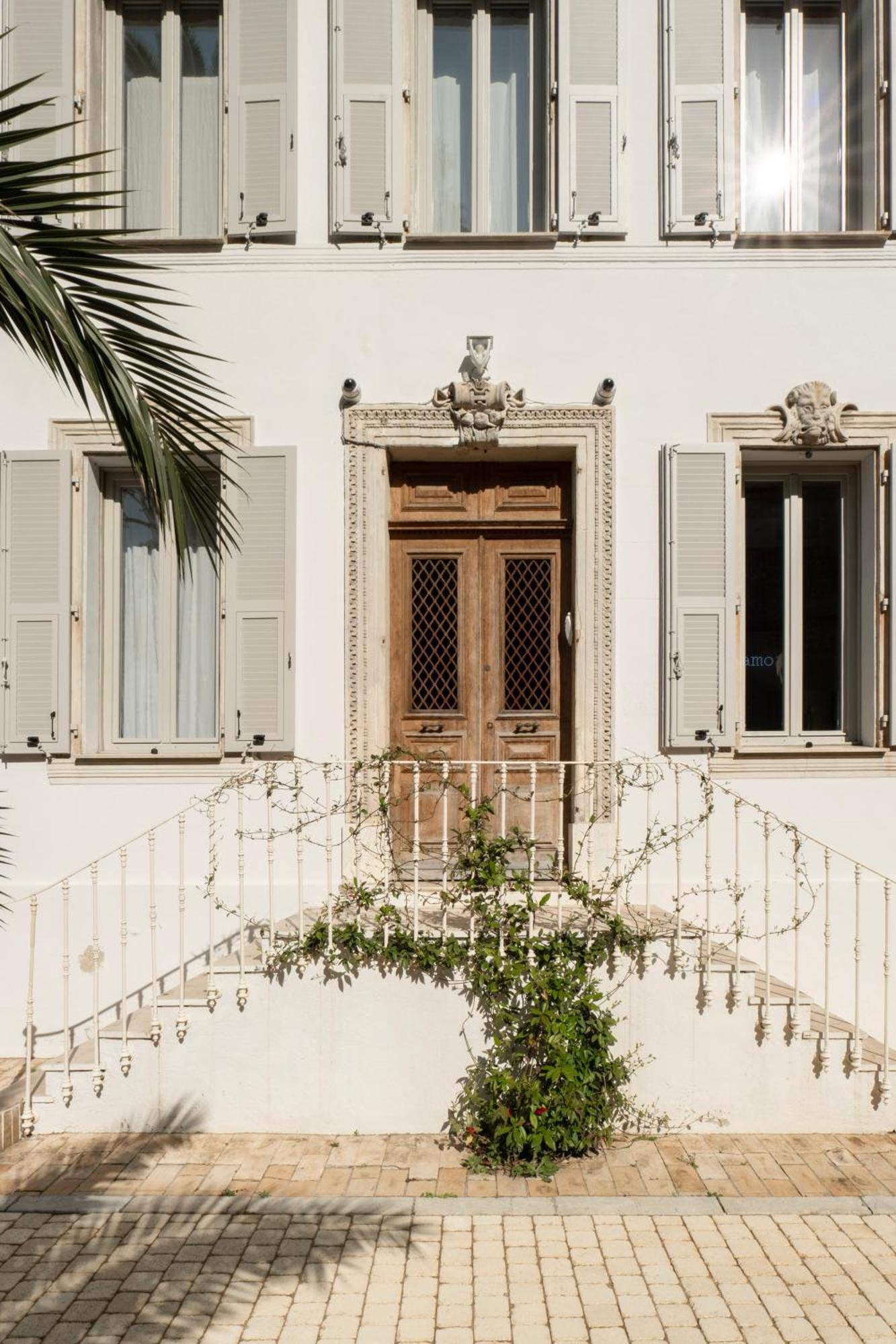 Hotel La Batisse En Blanc Golfe-Juan Exterior foto